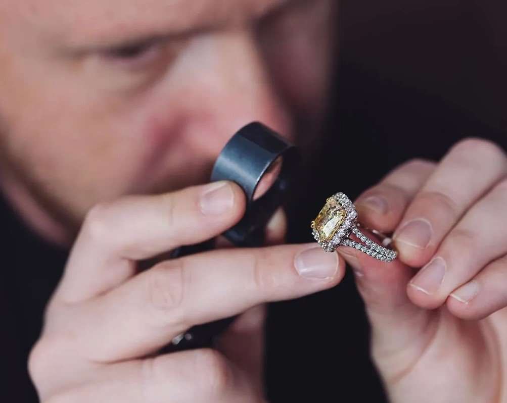 Cashing Diamonds Jewelry Valuation